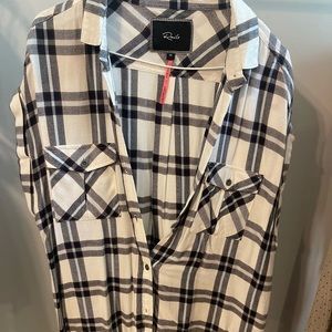 ADORABLE short sleeve flannel